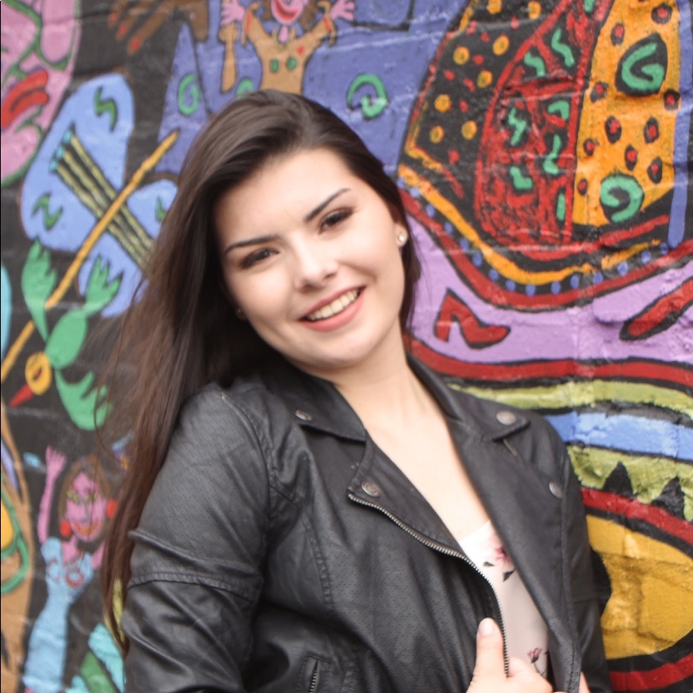 Meet your Posher, Katelyn